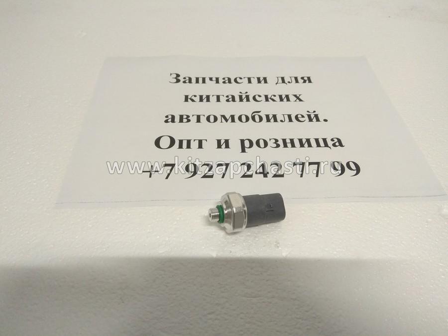 Датчик давления кондиционера Geely Emgrand 7 New 1067002261